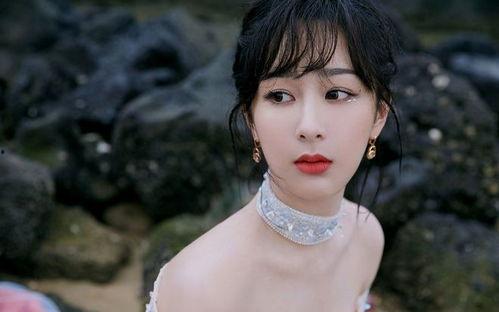 杨紫吃瓜爆料最新图片,现场直击还原事件真相 第1张 杨紫吃瓜爆料最新图片,现场直击还原事件真相 第1张